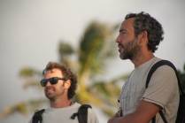 Com o Rafa em praia de Oahu, no Havaí - foto de Laura Schunemann